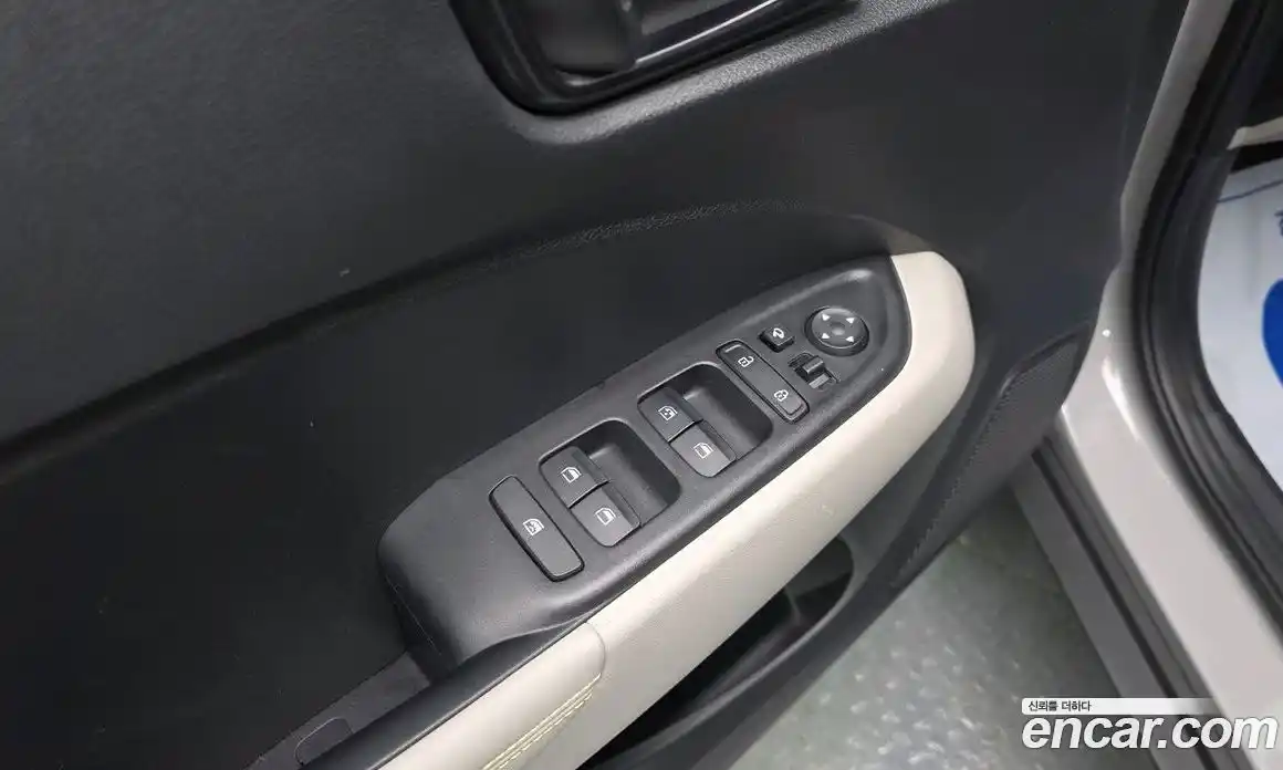Hyundai Venue 2024 1.6 автомат (гидро), фото 26