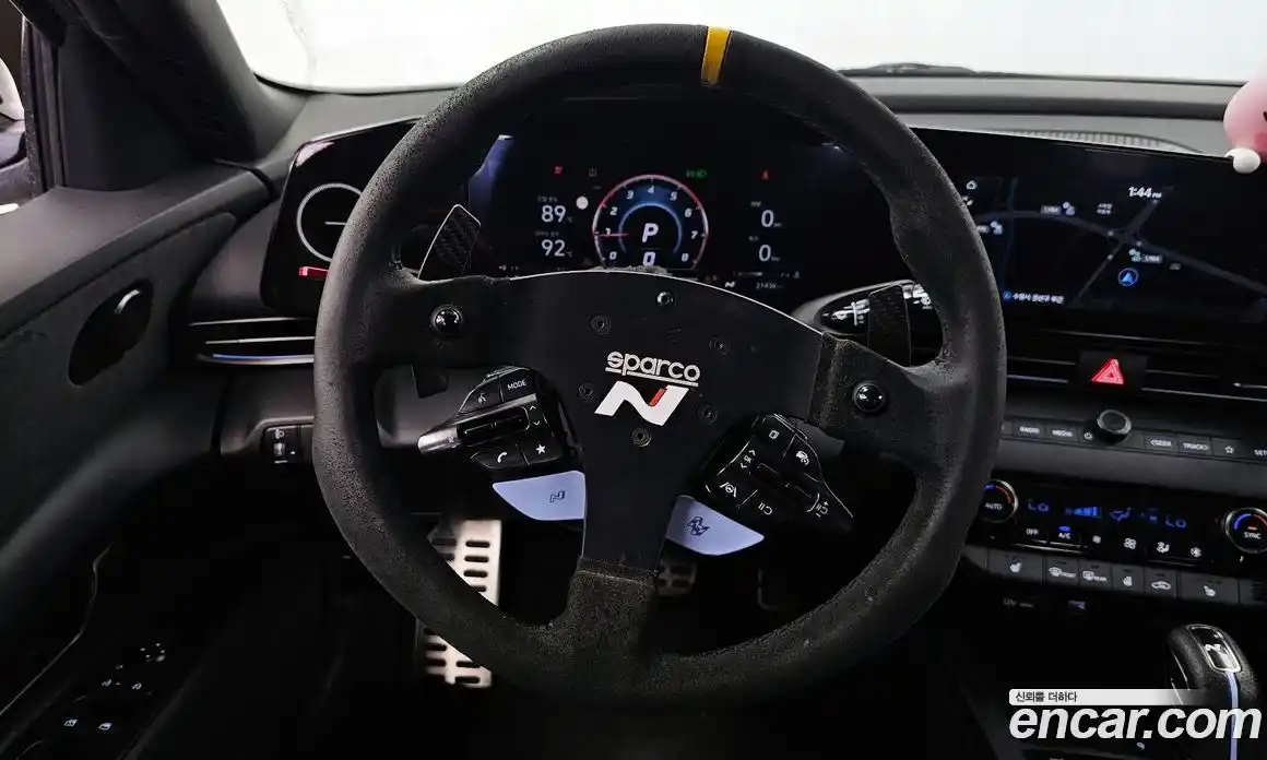 Hyundai Avante 2023 2.0 автомат (гидро), фото 13