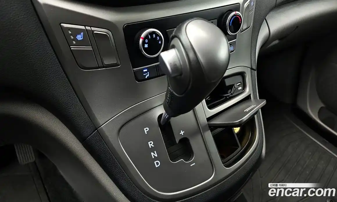 Hyundai Starex 2020 2.5 автомат (гидро), фото 12