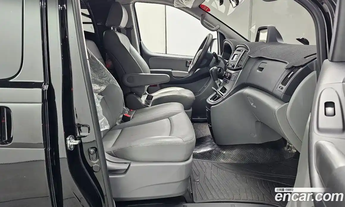 Hyundai Starex 2020 2.5 автомат (гидро), фото 17