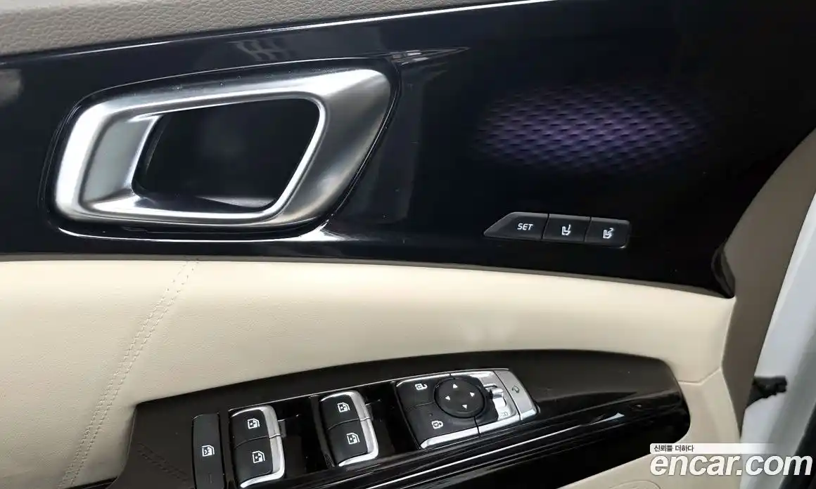 Kia Carnival 2023 3.5 автомат (гидро), фото 17