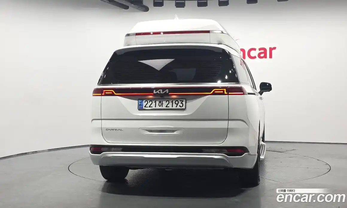 Kia Carnival 2023 3.5 автомат (гидро), фото 4