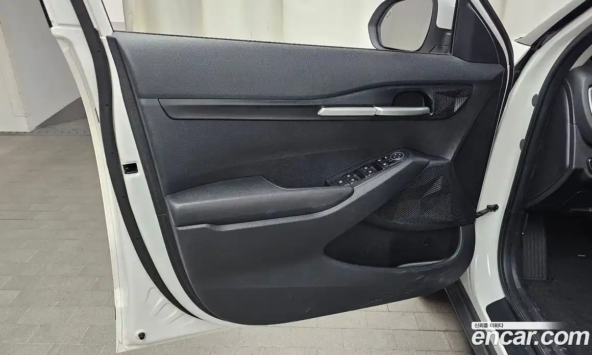 Kia Seltos 2022 1.6 автомат (гидро), фото 14