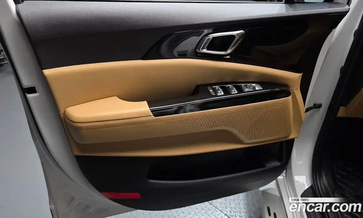 Kia Carnival 2023 3.5 автомат (гидро), фото 14