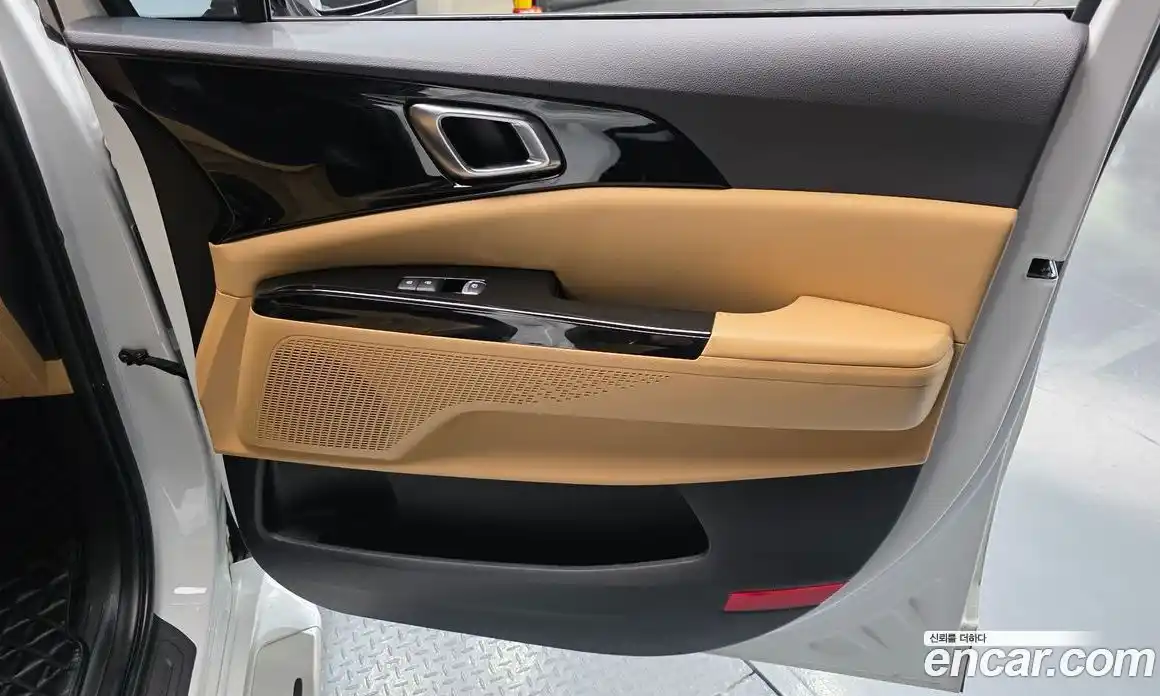 Kia Carnival 2023 3.5 автомат (гидро), фото 15