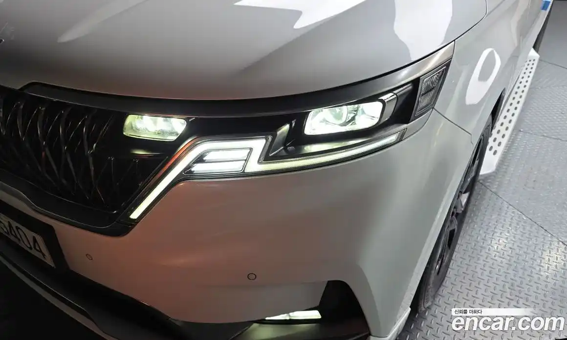 Kia Carnival 2023 3.5 автомат (гидро), фото 8