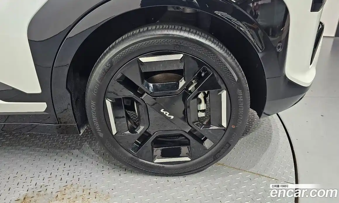 Kia EV3 2024 0.2 автомат (гидро), фото 7