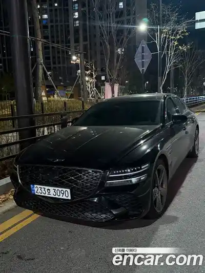 Genesis G80, 2025, 30 000 км