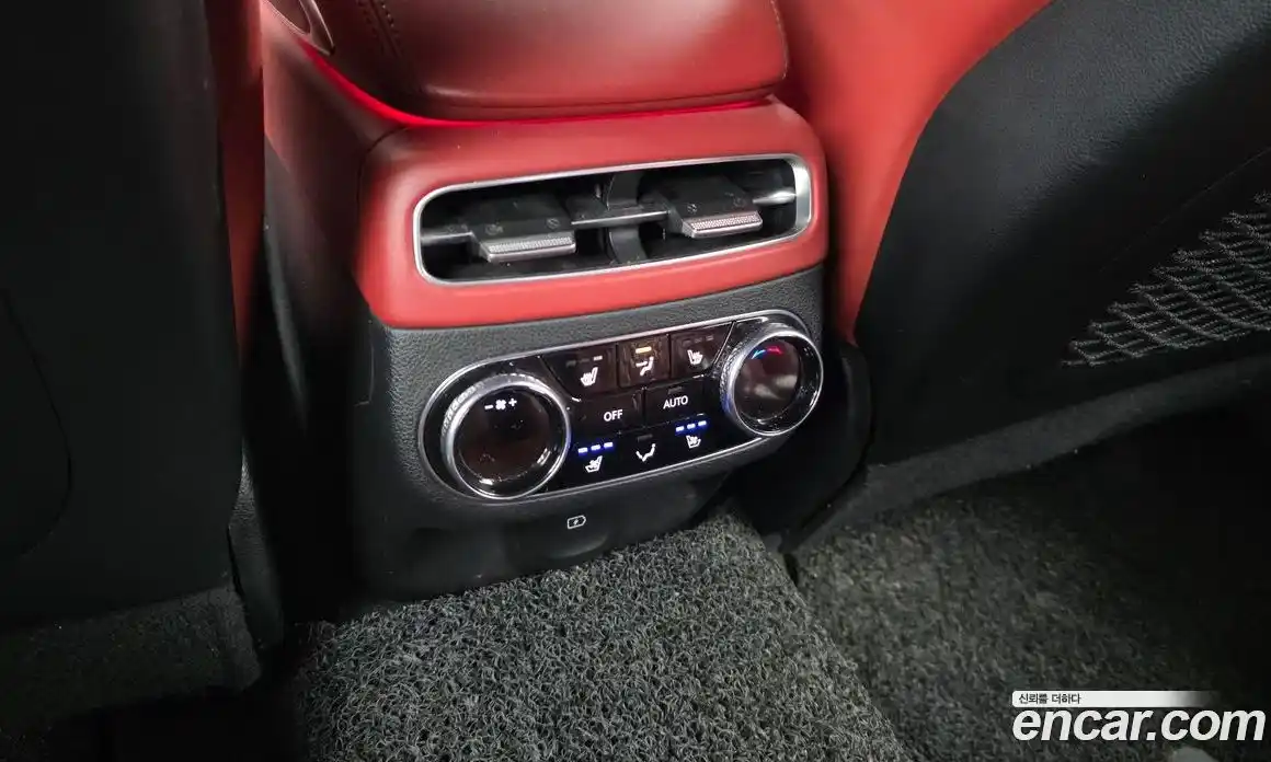 Genesis GV70 2021 3.5 автомат (гидро), фото 25