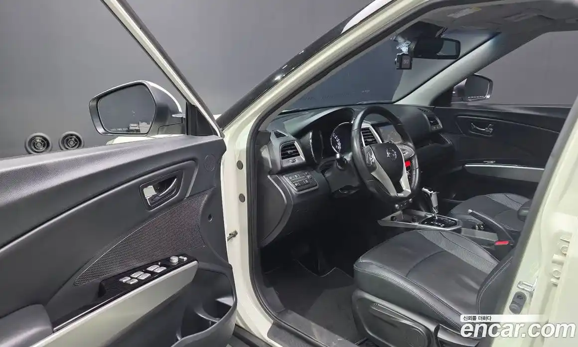 SsangYong TIBOLI 2015 1.6 автомат (гидро), фото 13