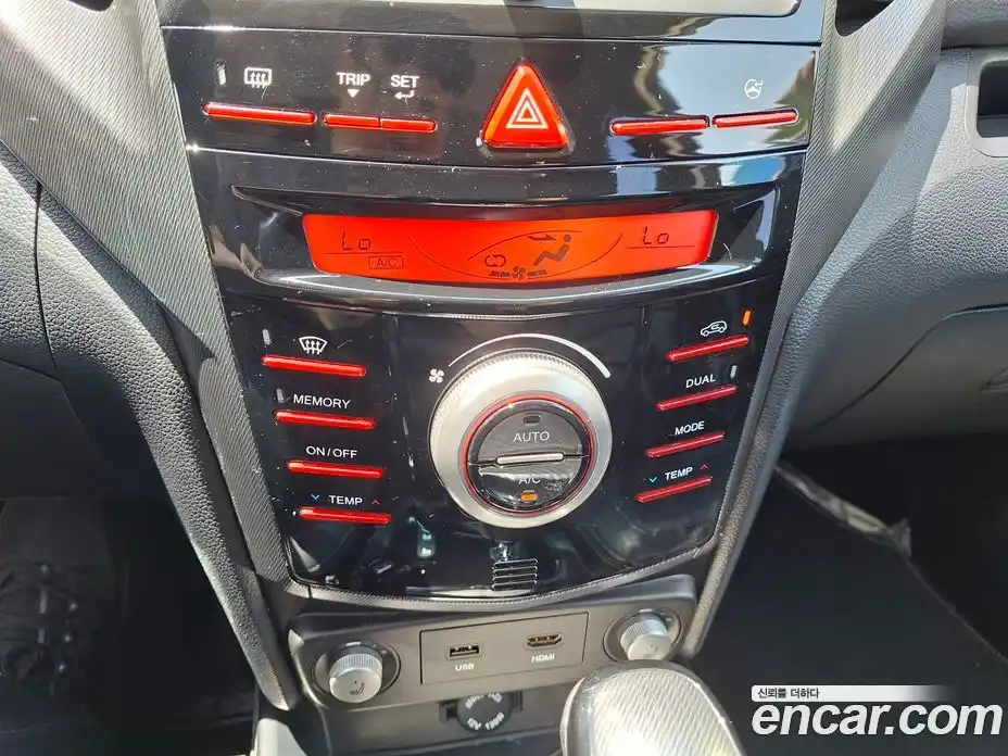 SsangYong TIBOLI 2017 1.6 автомат (гидро), фото 12