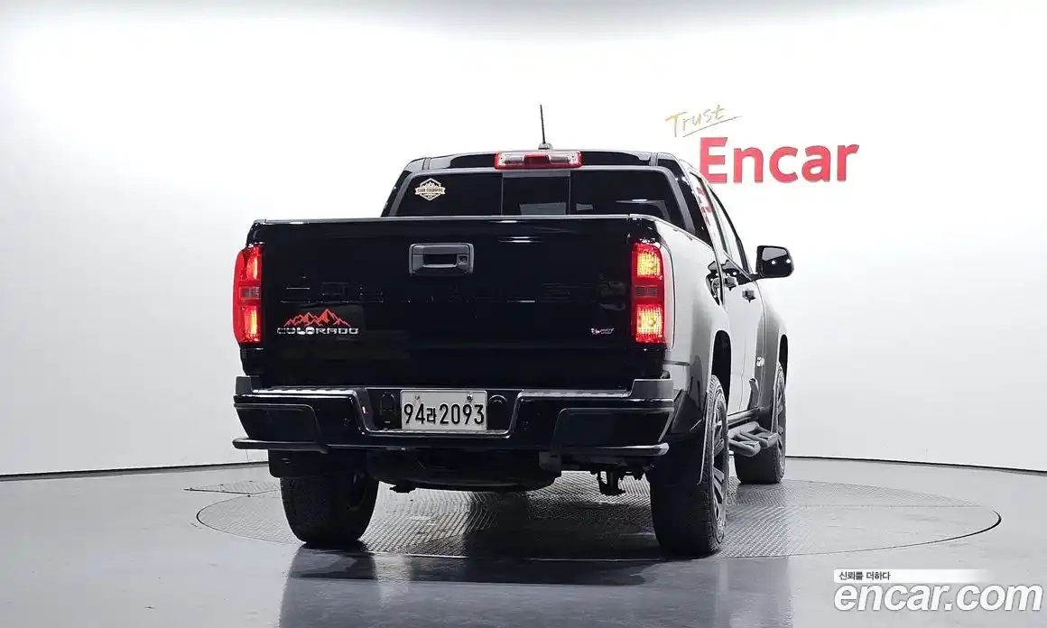 Chevrolet Colorado 2022 3.6 автомат (гидро), фото 4