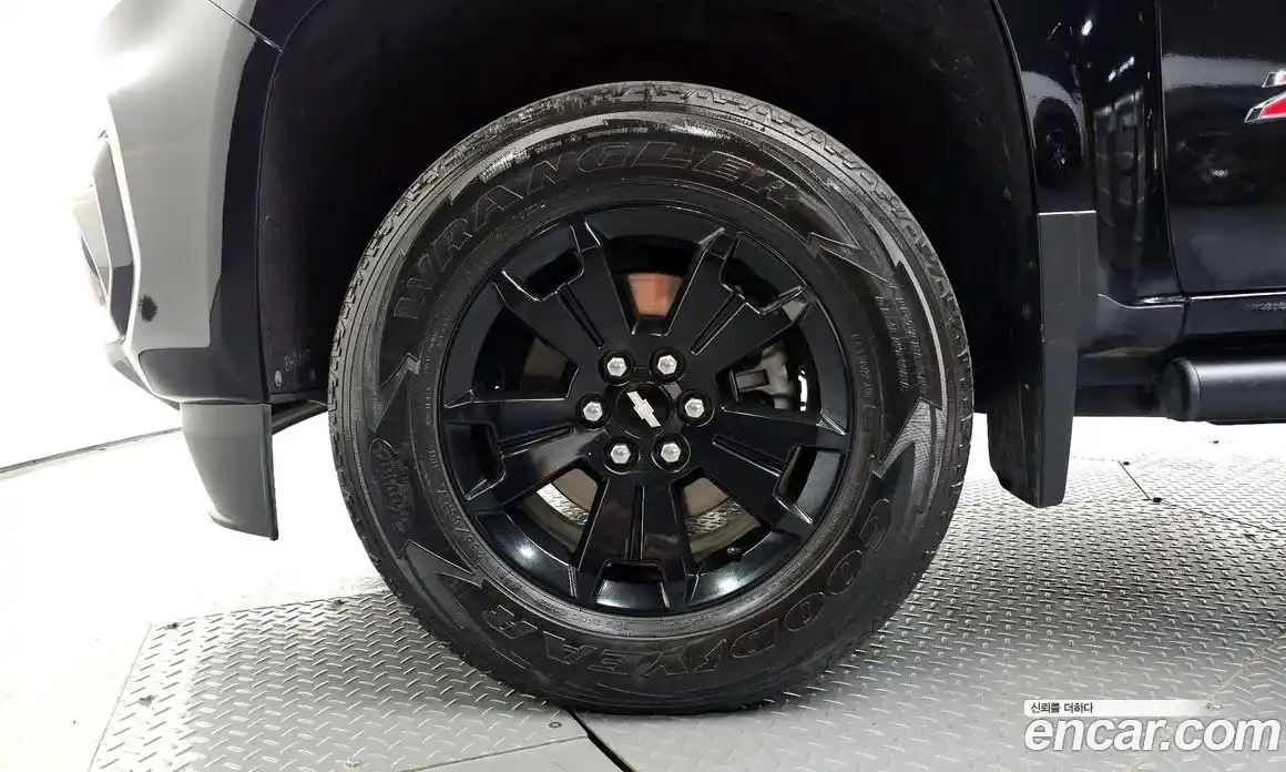 Chevrolet Colorado 2022 3.6 автомат (гидро), фото 5