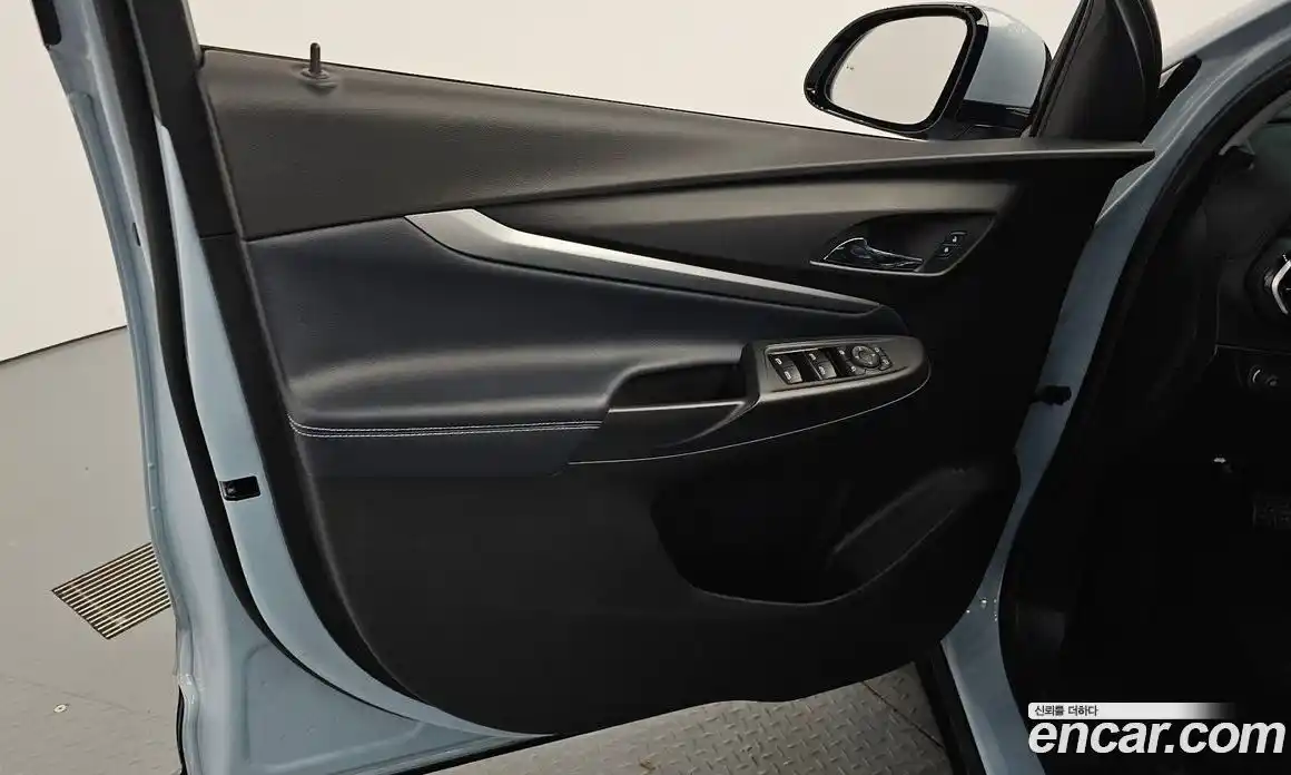 Chevrolet 볼트 EUV 2023 0.2 автомат (гидро), фото 14