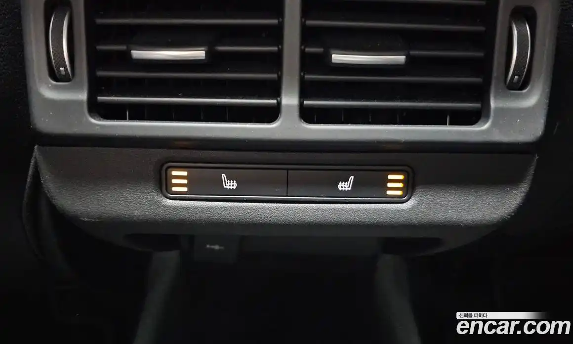 Land Rover Range Rover Evoque 2022 2.0 автомат (гидро), фото 19