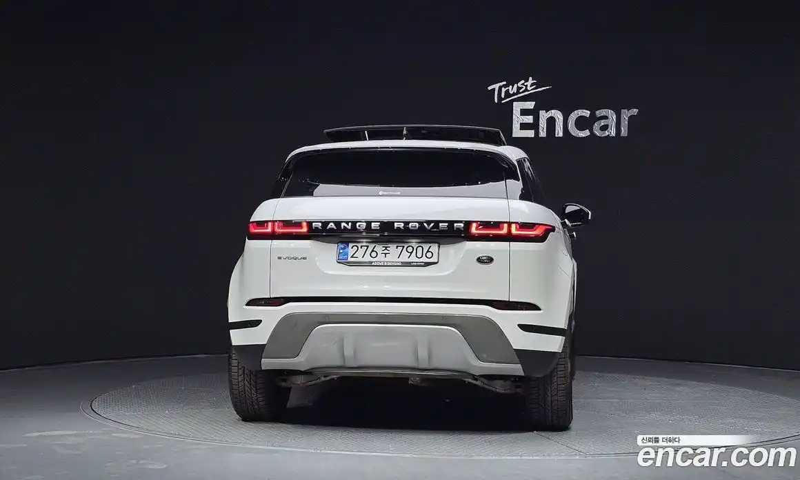 Land Rover Range Rover Evoque 2022 2.0 автомат (гидро), фото 4