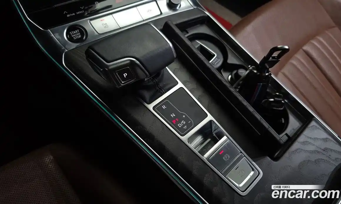 Audi A6 2021 2.0 автомат (гидро), фото 11