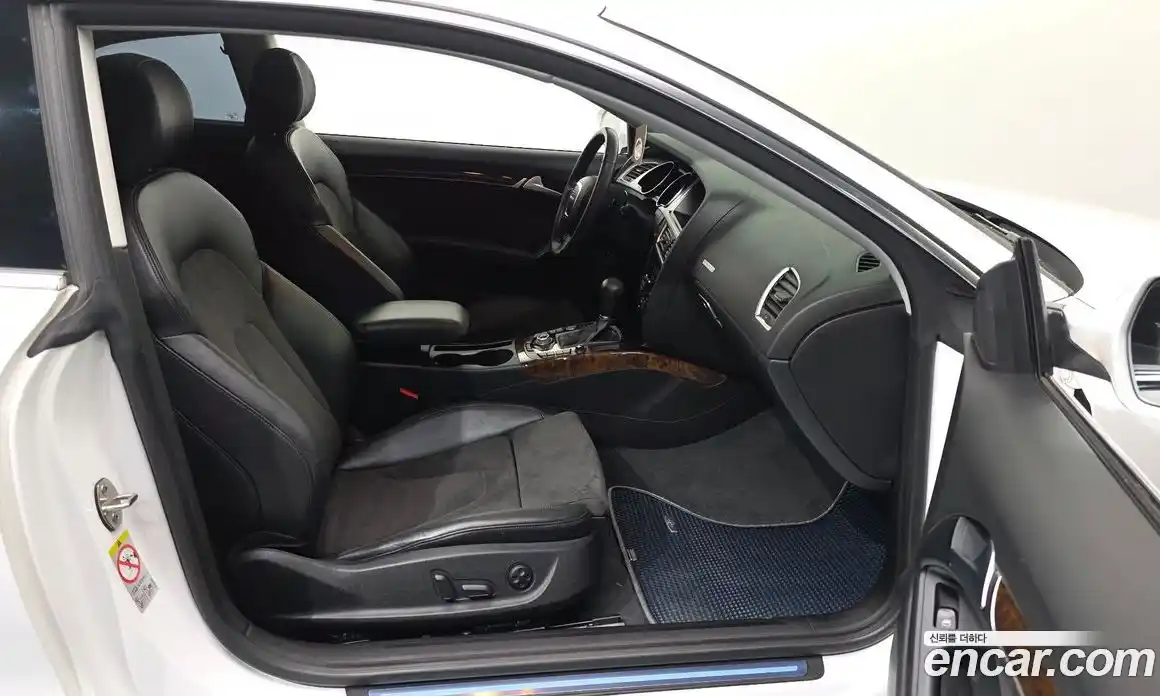 Audi A5 2011 2.0 автомат (гидро), фото 11