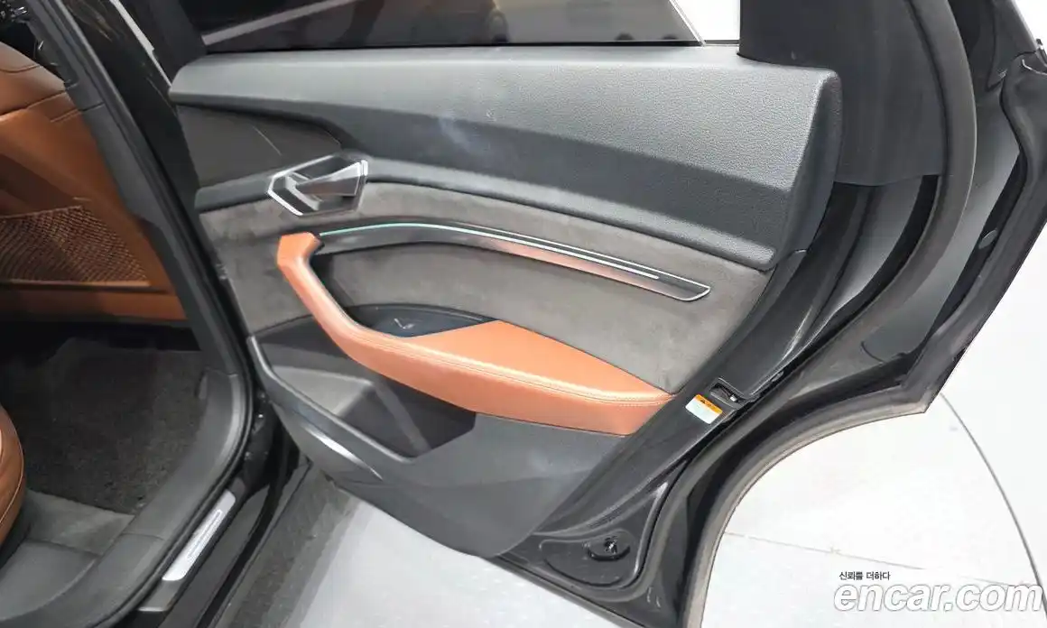 Audi e-tron 2020 0.2 автомат (гидро), фото 15