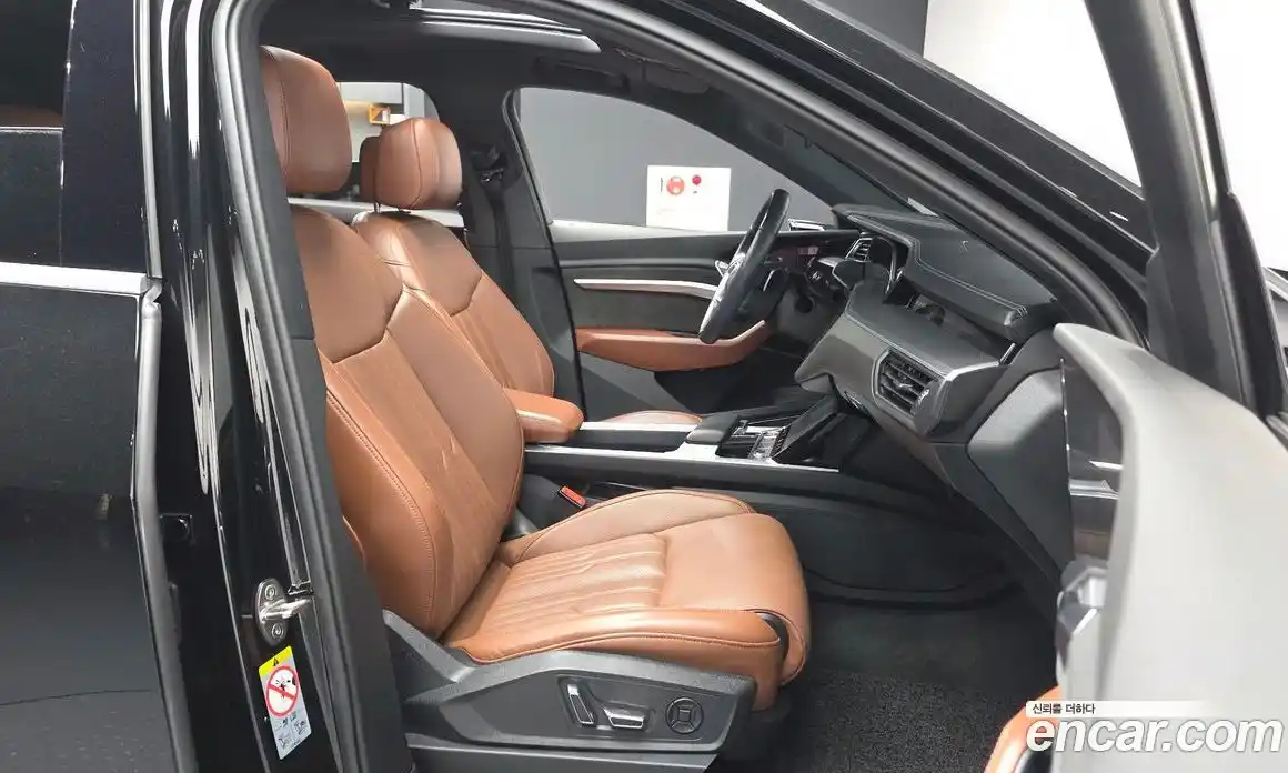 Audi e-tron 2020 0.2 автомат (гидро), фото 17