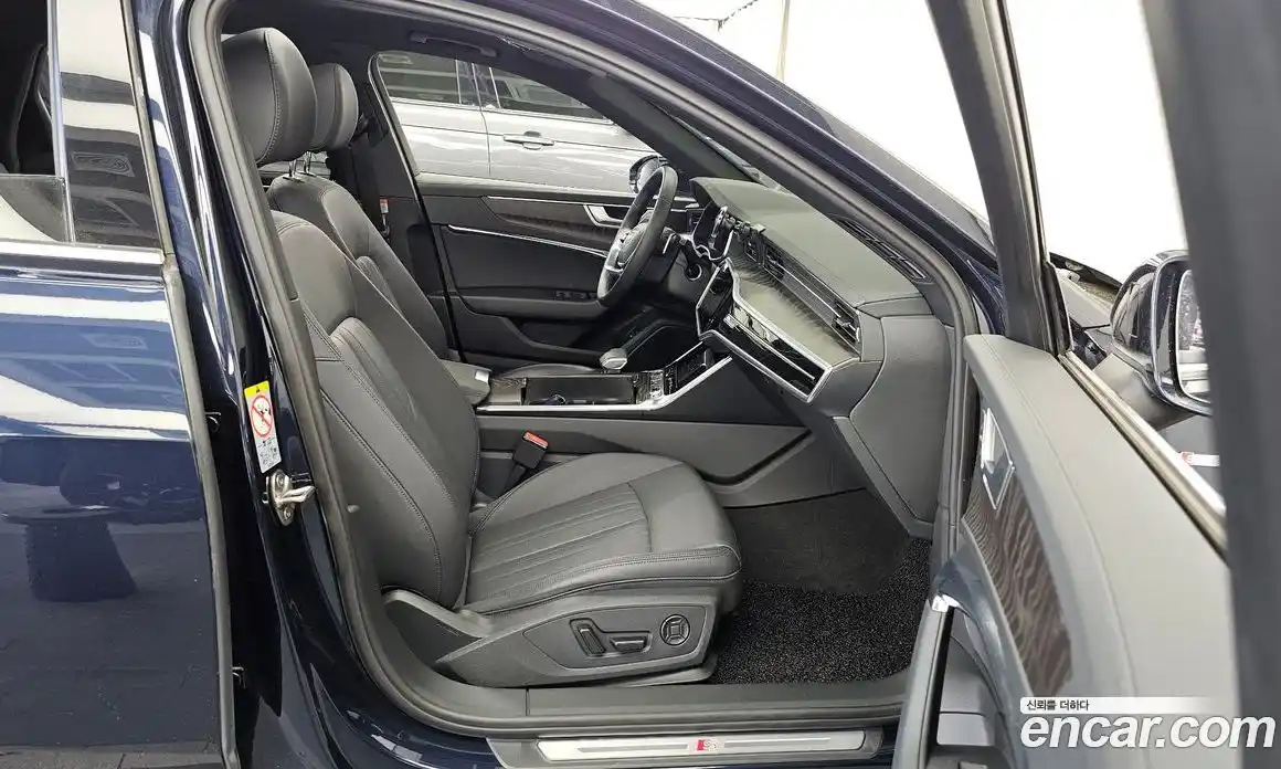 Audi A6 2023 2.0 автомат (гидро), фото 11