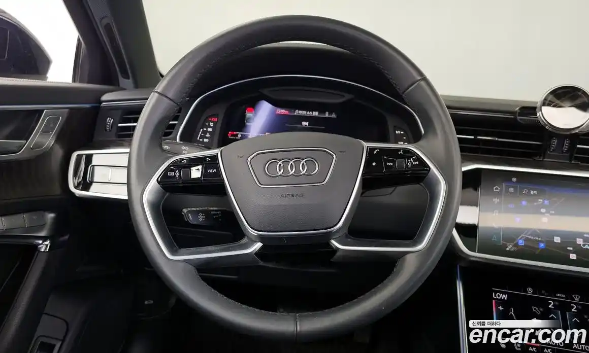 Audi A6 2023 2.0 автомат (гидро), фото 13