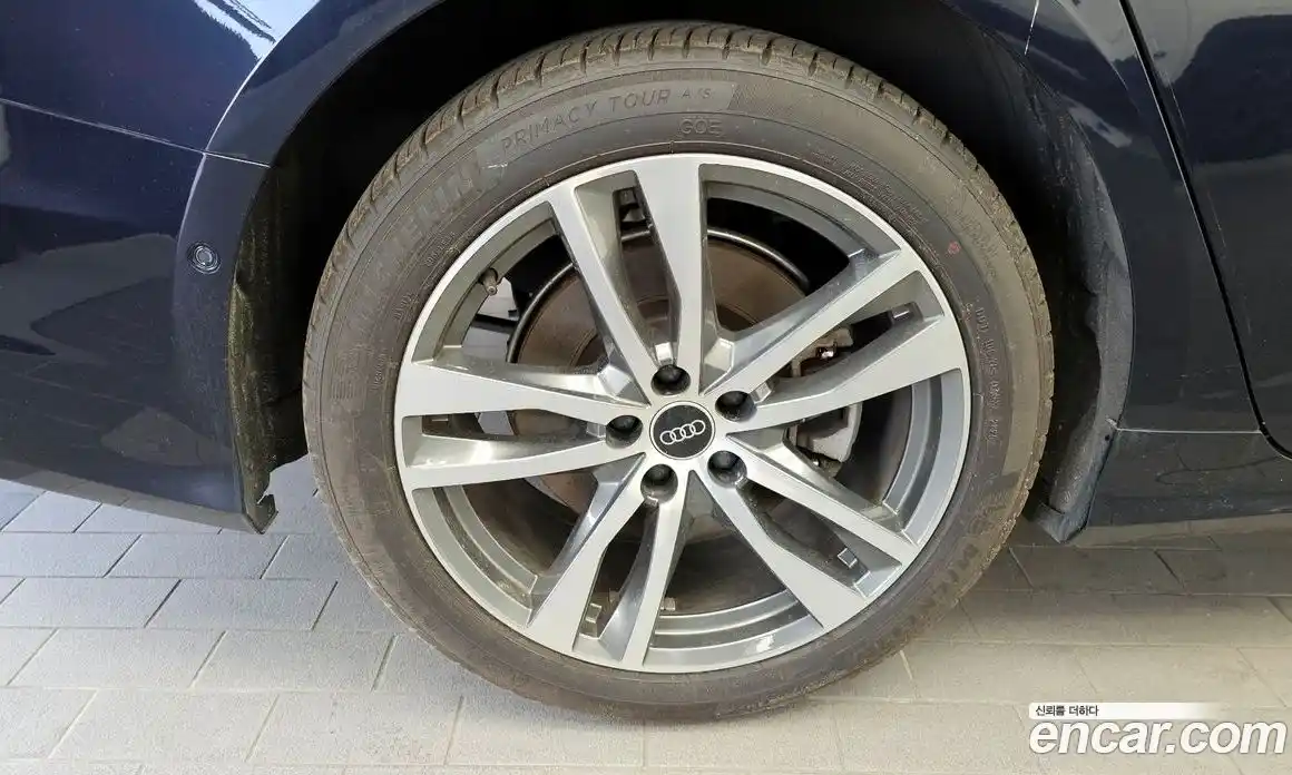 Audi A6 2023 2.0 автомат (гидро), фото 5