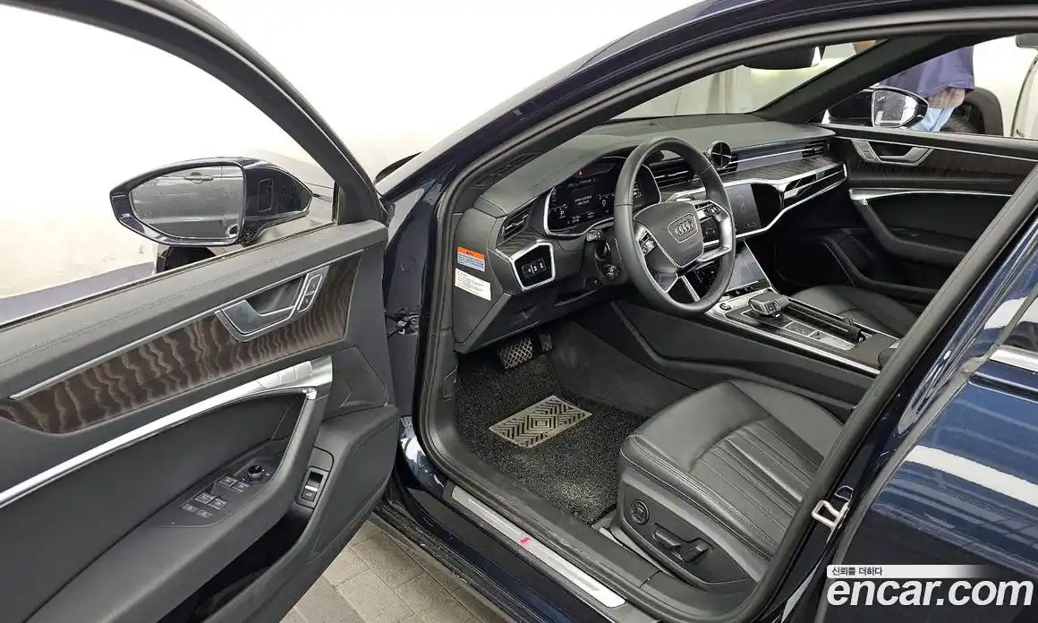 Audi A6 2023 2.0 автомат (гидро), фото 10