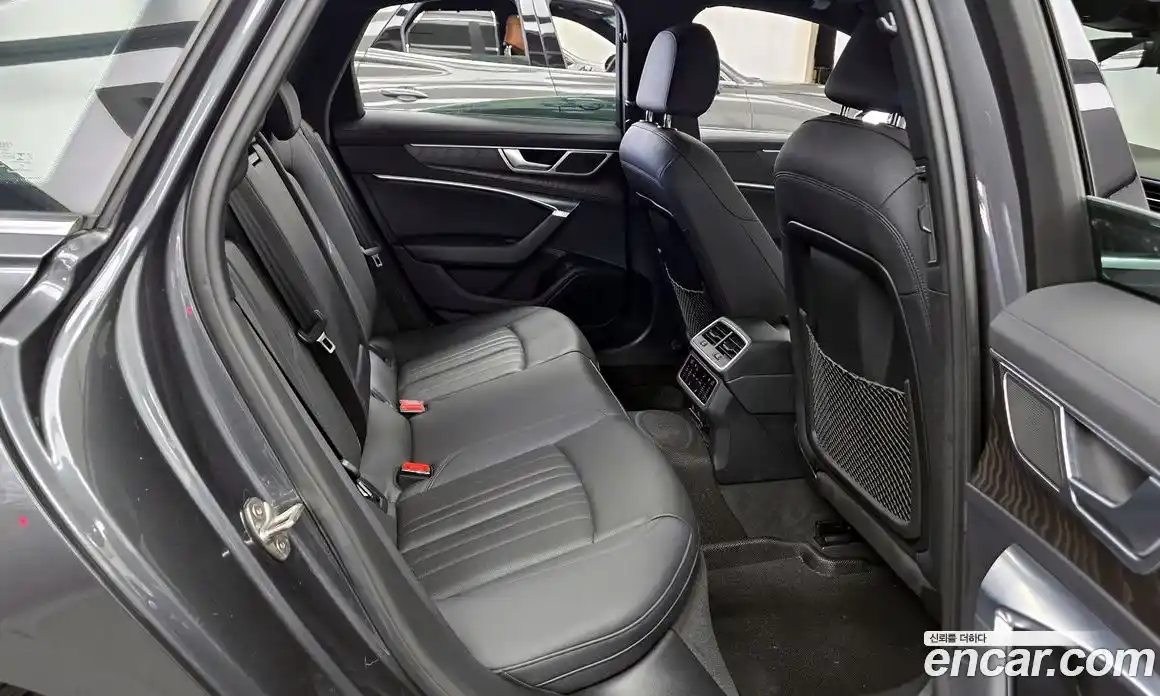 Audi A6 2021 2.0 автомат (гидро), фото 12