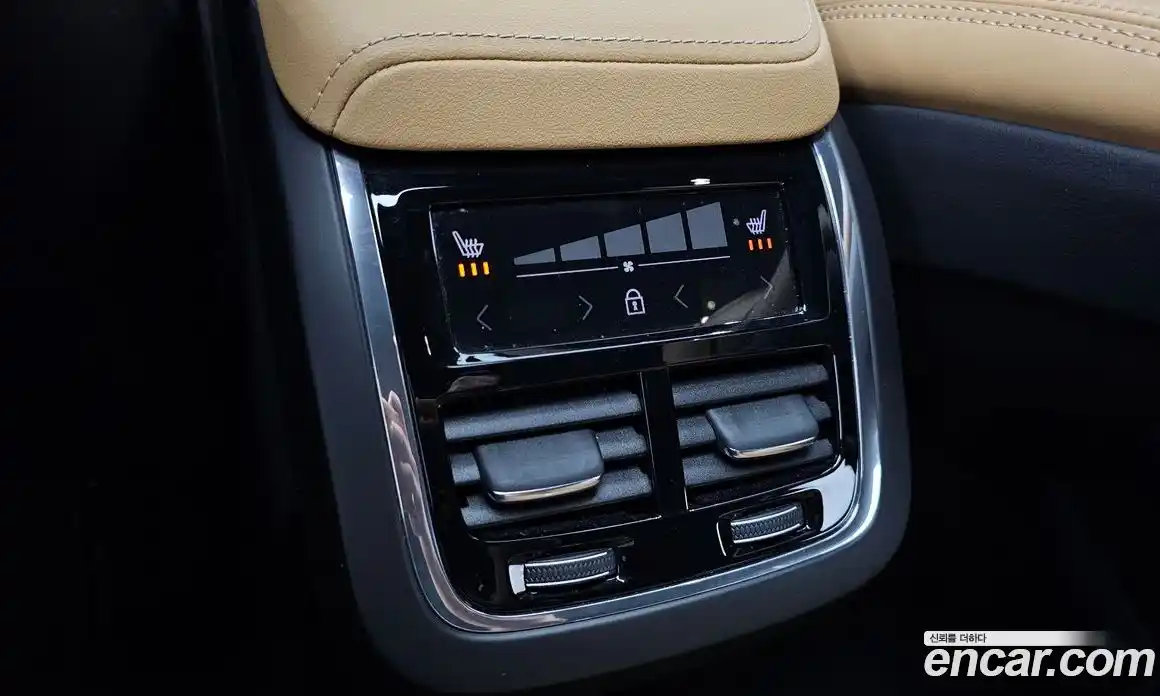 Volvo XC60 2021 2.0 автомат (гидро), фото 23