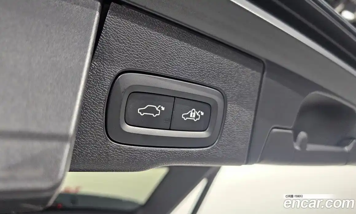 Volvo XC60 2021 2.0 автомат (гидро), фото 26