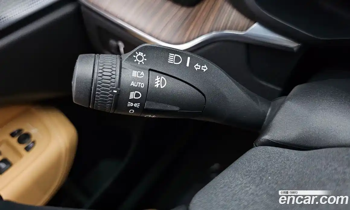 Volvo XC60 2021 2.0 автомат (гидро), фото 29