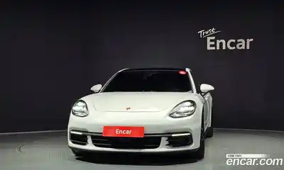 Porsche Panamera 2018 3.0 автомат (гидро), миниатюра 3