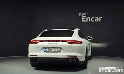 Porsche Panamera 2018 3.0 автомат (гидро), миниатюра 4
