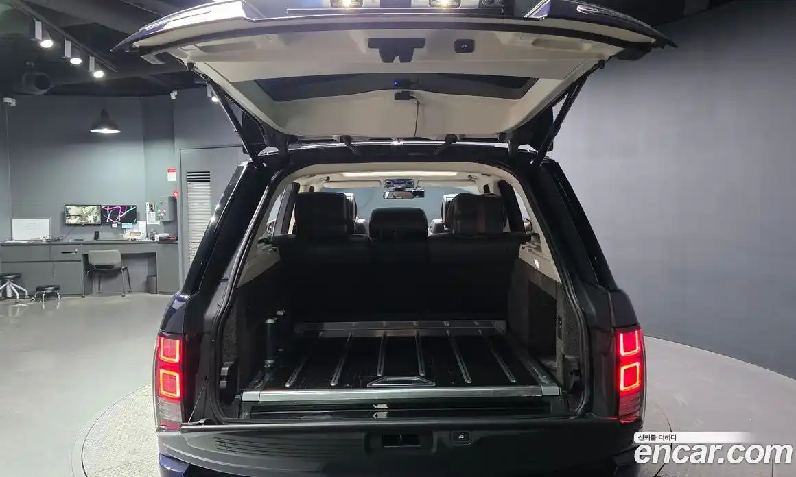 Land Rover Range Rover 2016 4.4 автомат (гидро), фото 20