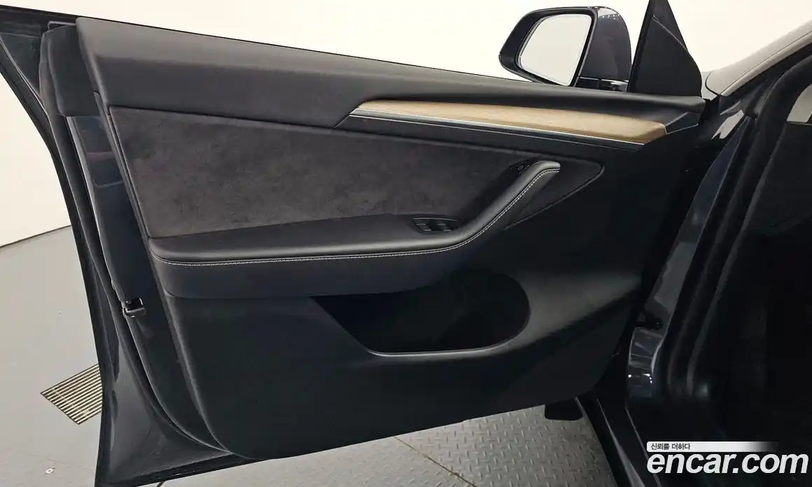Tesla Model Y 2023 0.2 гидро, фото 14