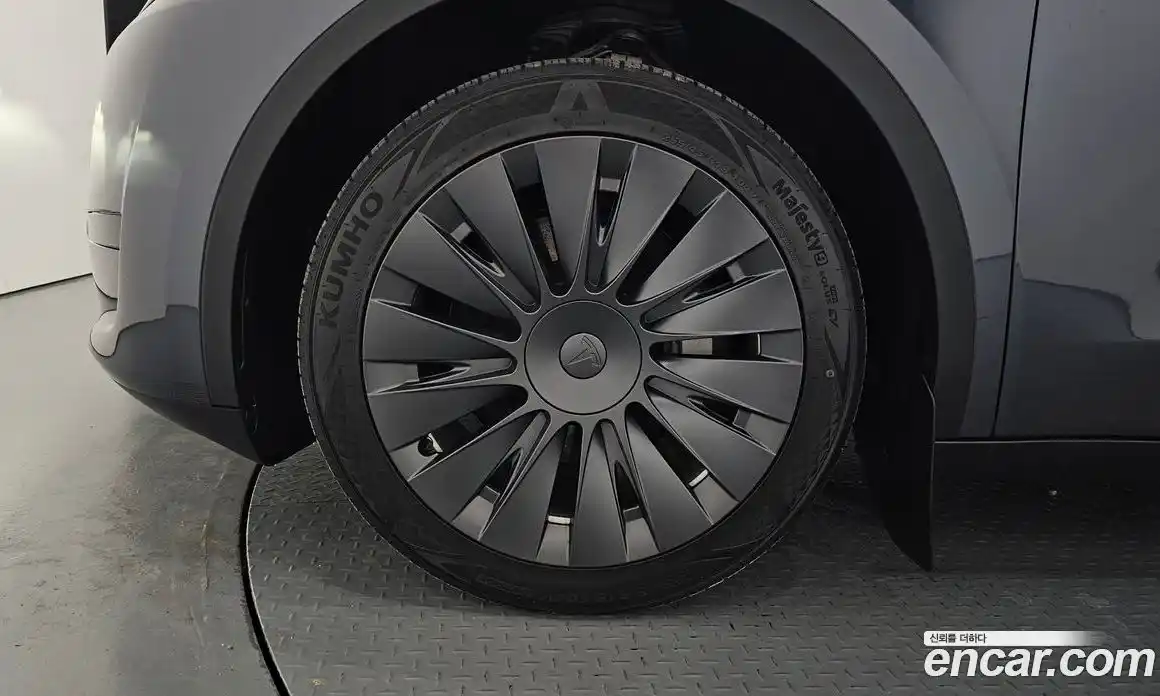 Tesla Model Y 2023 0.2 гидро, фото 5