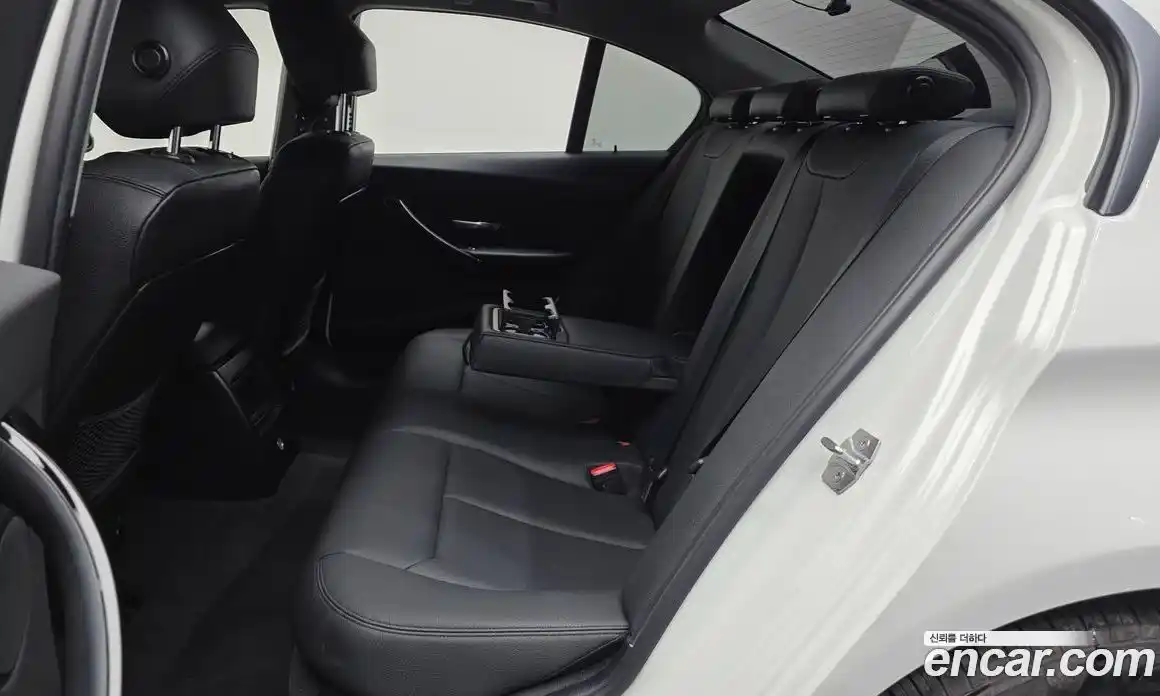 BMW 3 серия 2015 2.0 автомат (гидро), фото 12