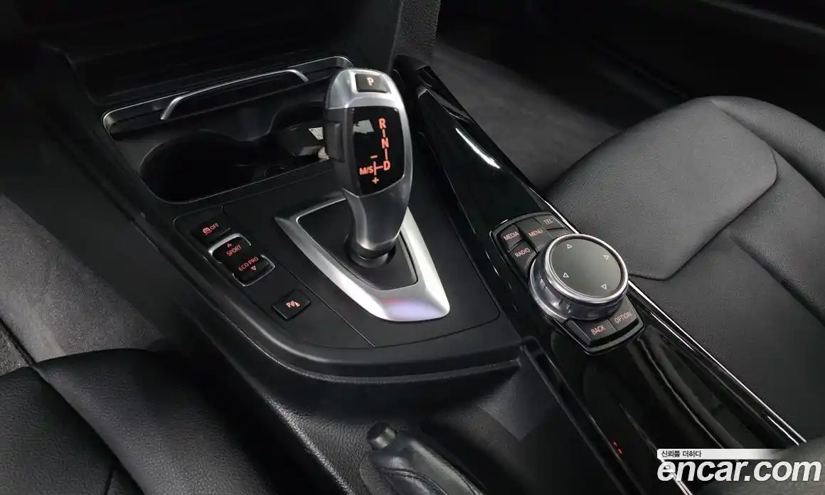 BMW 3 серия 2015 2.0 автомат (гидро), фото 9