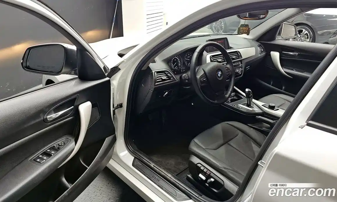 BMW 1 серия 2018 2.0 автомат (гидро), фото 12