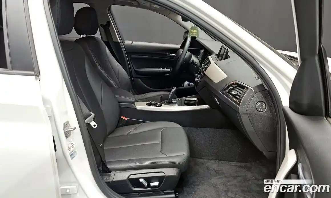 BMW 1 серия 2018 2.0 автомат (гидро), фото 15