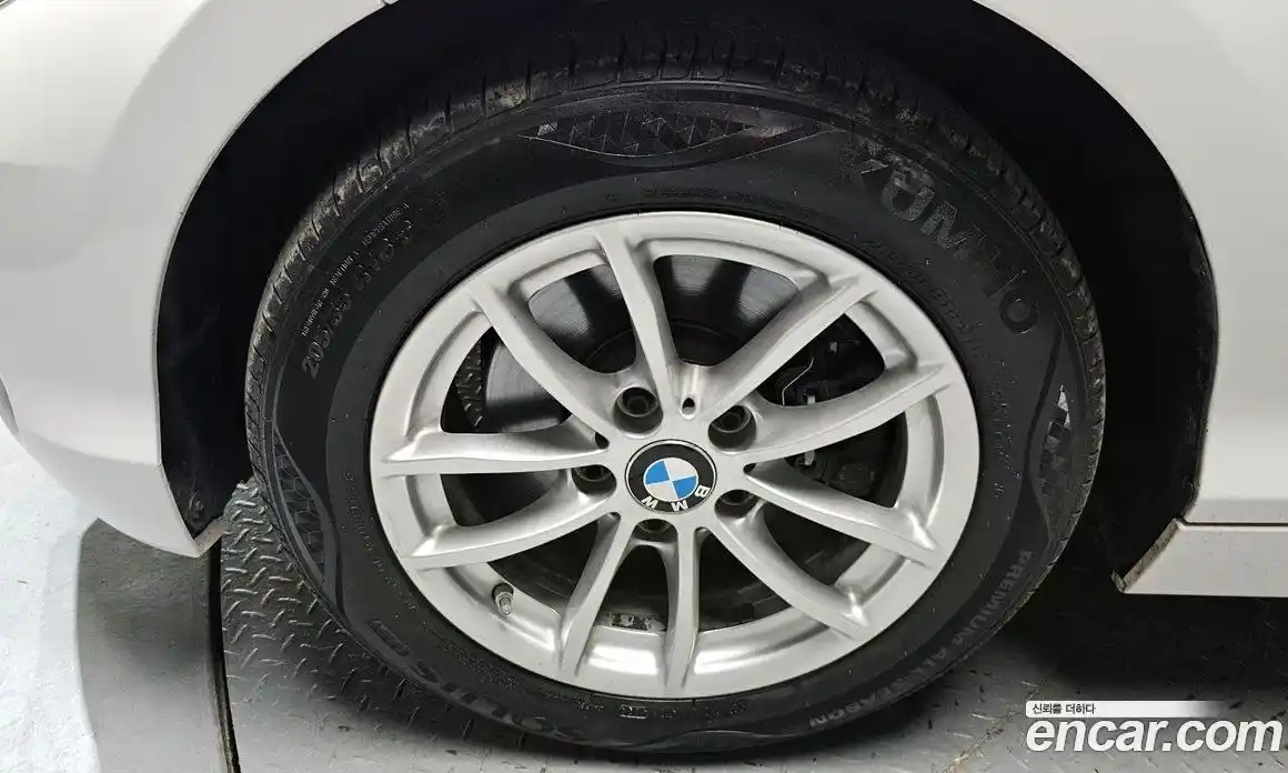 BMW 1 серия 2018 2.0 автомат (гидро), фото 27