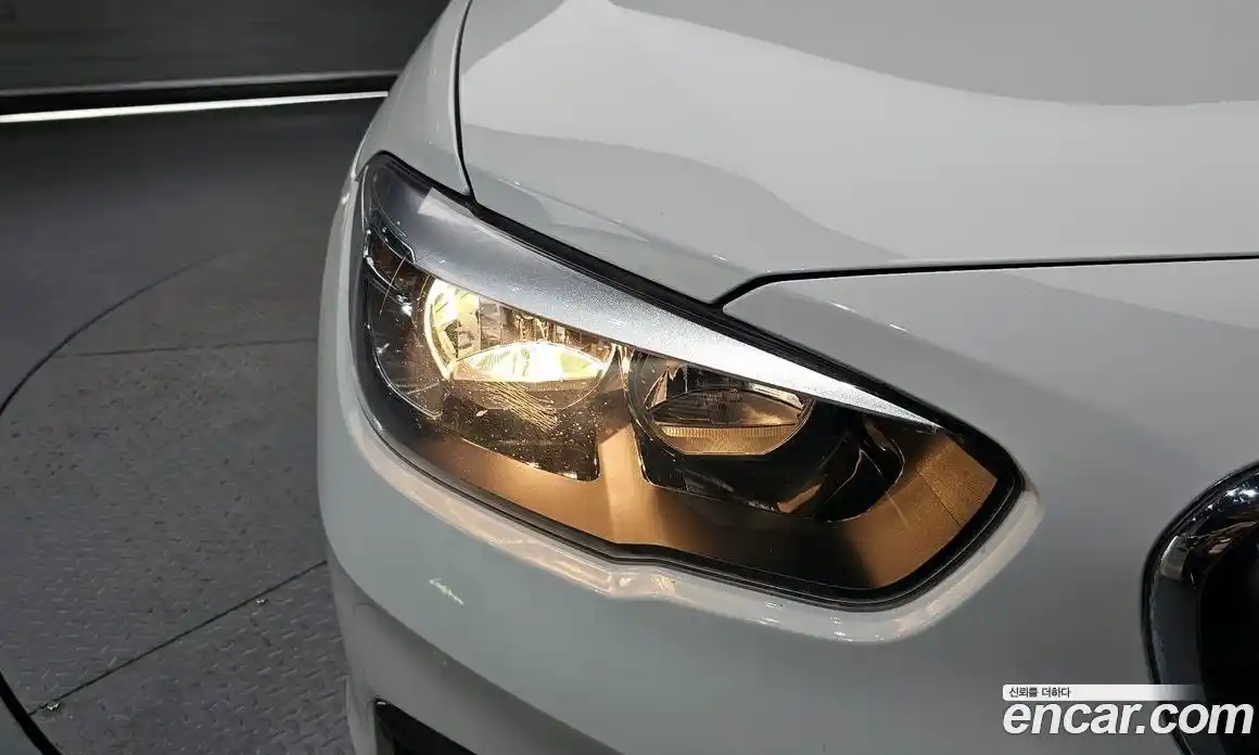BMW 1 серия 2018 2.0 автомат (гидро), фото 7