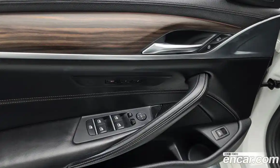 BMW 5 серия 2017 2.0 автомат (гидро), фото 26