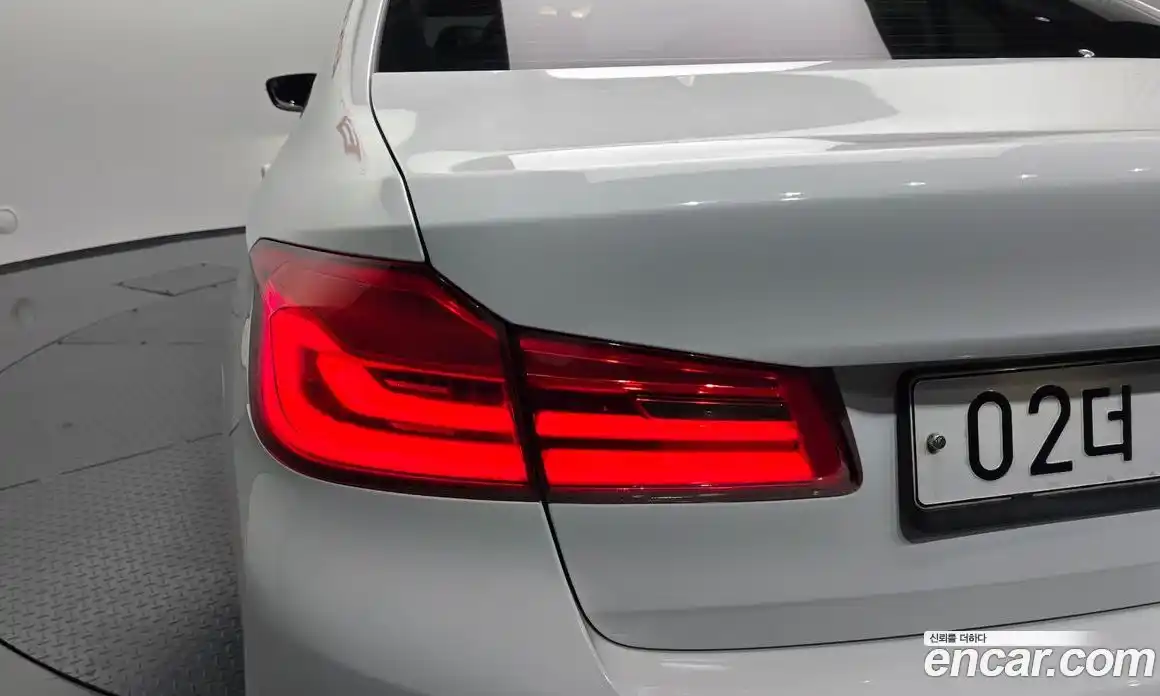 BMW 5 серия 2017 2.0 автомат (гидро), фото 8