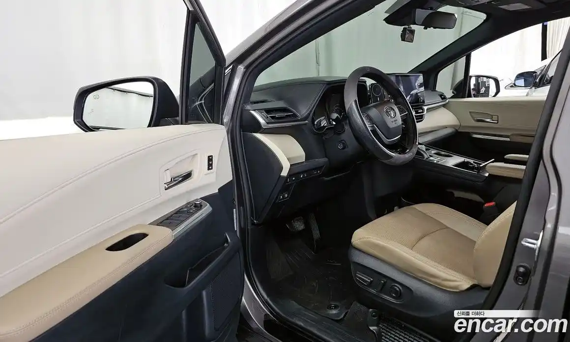 Toyota Sienna 2021 2.5 гидро, фото 13