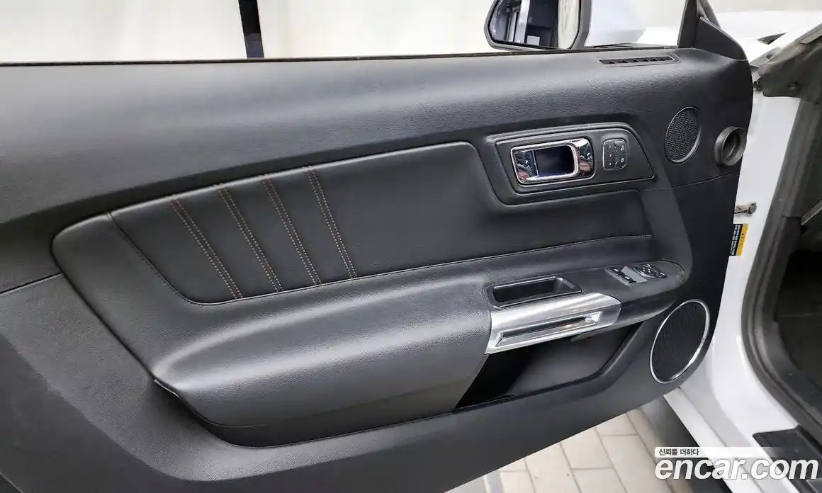 Ford Mustang 2017 2.3 автомат (гидро), фото 14