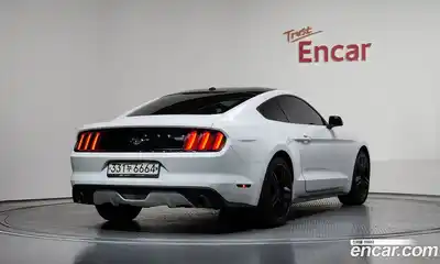 Ford Mustang 2017 2.3 автомат (гидро), миниатюра 2
