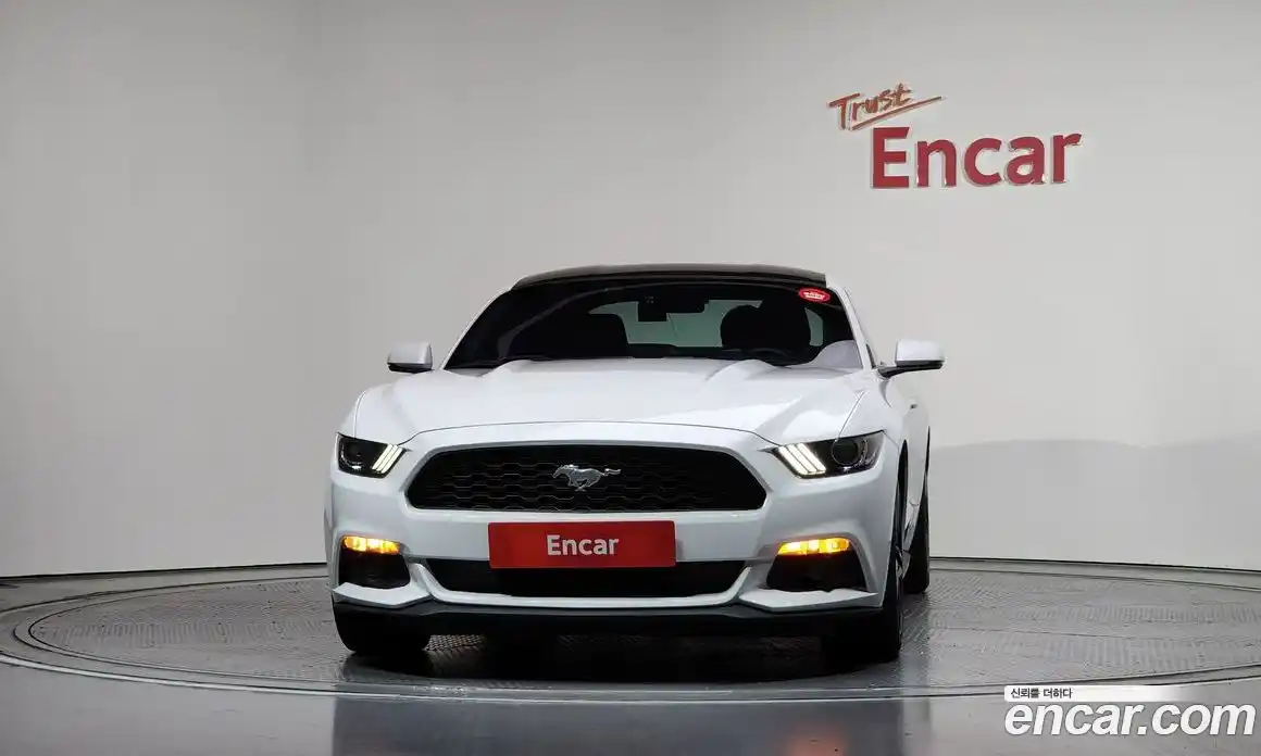 Ford Mustang 2017 2.3 автомат (гидро), фото 3