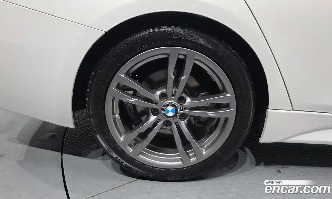 BMW 3 серия 2016 2.0 автомат (гидро), фото 5